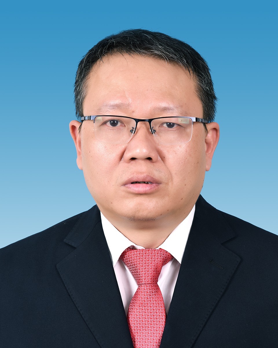 侯强辉